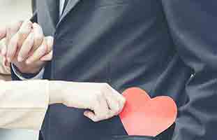 زوجي طلقني وتزوج حبيبته التي كان يحبها قبل زواجي