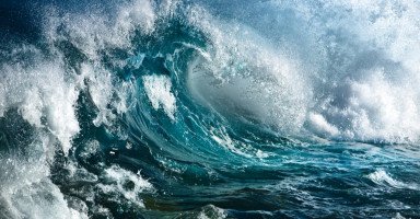 تفسير موج البحر في المنام وحلم الأمواج العالية