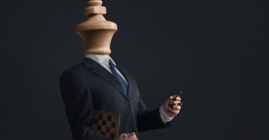 نقاط ضعف الشخصية النرجسية وإيجابيات النرجسية