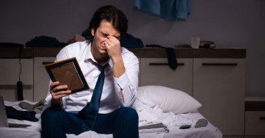 هل يتألم الرجل عند الانفصال العاطفي؟
