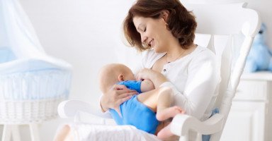 إيجابي لا يحصى مدخل  مدة الرضاعة الطبيعية لحديثي الولادة