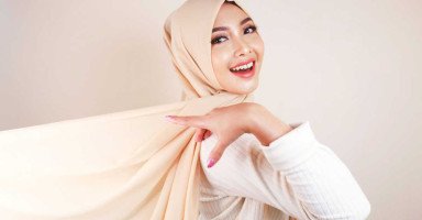 تفسير رؤية ارتداء الحجاب في المنام وحلم لبس الطرحة