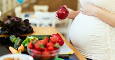 أهمية الخضار والفاكهة في طعام الحامل
