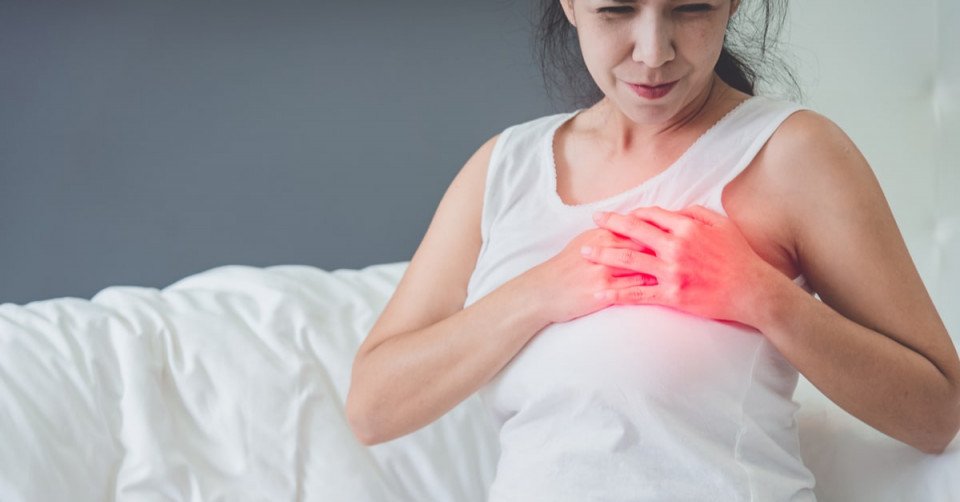 أسباب ألم الثدي في بداية الحمل وتغيرات الثدي في ال