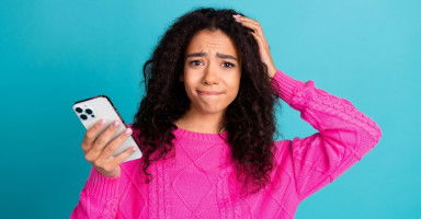 كيفية التعامل مع علاقة حب افتراضية للمراهقين