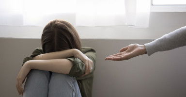 ماذا أفعل إذا تعرض طفلي للتحرش وكيف أتصرف؟