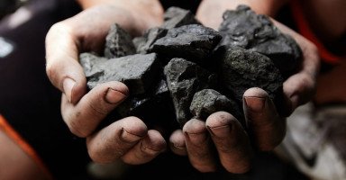 الفحم في المنام وتفسير رؤية الفحم في الحلم بالتفصيل
