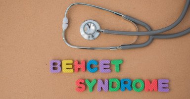 ما هو داء بهجت Behcet؟ أسباب وأعراض مرض بهجت وعلاجه