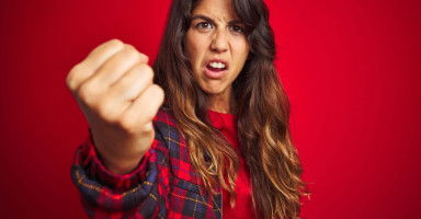 كيف تتعامل مع زوجتك المستفزة بطريقة ذكية