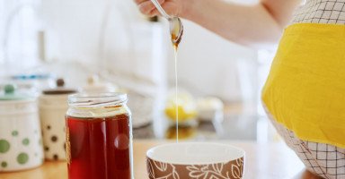 فوائد العسل على الريق للحامل وكمية العسل المناسبة