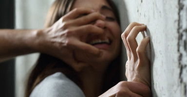 ما تفسير حلم الاعتداء الجنسي على امرأة للرجل؟