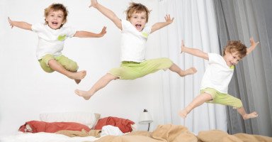 7 طرق للتعامل مع فرط الحركة عند الأطفال