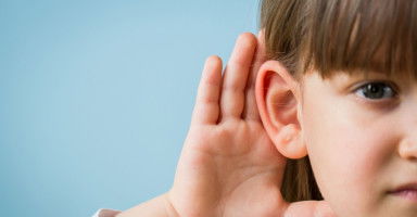 ما هي مهارات الاستماع للأطفال وكيف تنميها عند طفلك؟