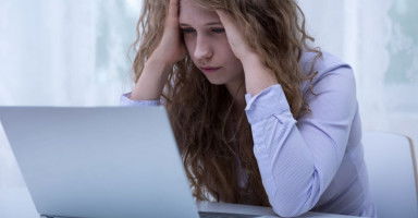 أضرار التحرش الالكتروني وتأثيره على المستخدمين