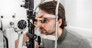 أسباب تلف شبكية العين وطرق علاج اعتلال الشبكية