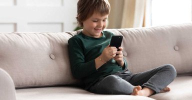وسائل مراقبة ما يشاهده الأطفال على الإنترنت