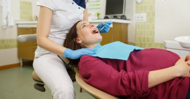 ألم الأسنان عند الحامل ومسكنات طبيعية للأسنان للحامل