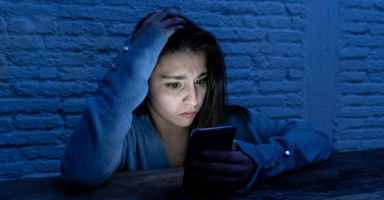 كيف أتعامل مع شخص متحرش على السوشيال ميديا؟