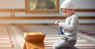 كيفية تعليم الصلاة للأطفال وتعويدهم على صلاة صحيحة