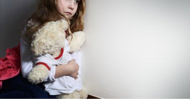 الصدمة العاطفية عند الأطفال والمراهقين