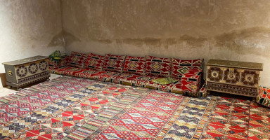 تفسير رؤية المجلس في المنام وحلم الجلسة العربية