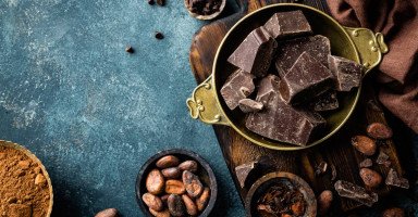 فوائد تناول الشوكولاتة وأضرار إدمان الشوكولاتة