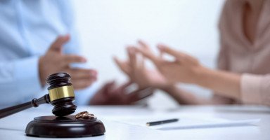 إجراءات جلسة الصلح بين الزوجين في المحكمة ونتائجها