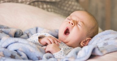 مشاكل النوم عند الرضع وطرق علاجها والتعامل معها