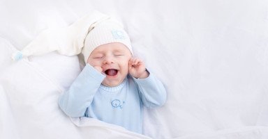 هل يحلم الطفل الرضيع وماذا يرى الرضع في المنام!