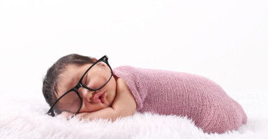 كيفية اختبار نظر المولود وعلامات سلامة النظر للرضع