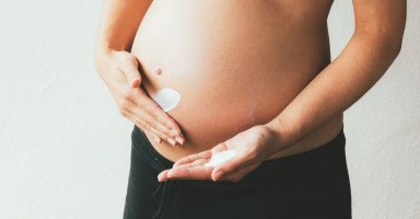 مشاكل الجلد خلال الحمل وتأثير الحمل على البشرة