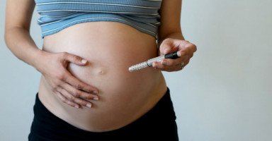 الأمراض المزمنة خلال الحمل "لا تمنع الحمل وتتطلب بعض الاحتياطات"