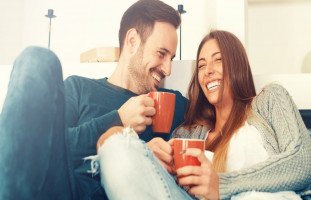أسئلة زوجية رومانسية وأسئلة مسلية بين الزوجين