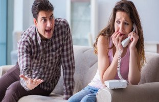 كيفية التعامل مع الزوج سليط اللسان؟