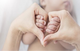 الطفل في الشهر الأول، دليلك للتعامل مع الرضيع في عمر الشهر