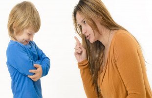 كيف أجعل ابني يحبني ويسمع كلامي؟