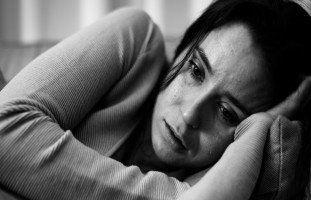 علامات الاكتئاب عند المرأة وأنواع اكتئاب النساء