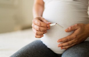 التدخين خلال الحمل ومتى يؤثر التدخين على الجنين؟