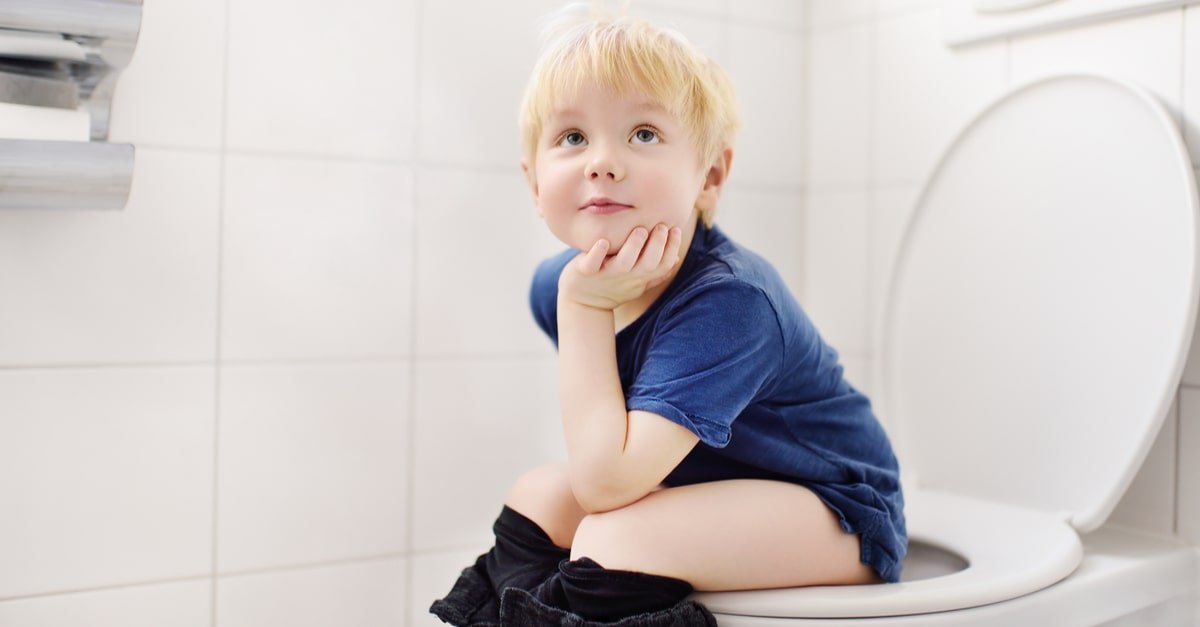 كيفية تعليم الطفل على استخدام المرحاض بنجاح؟ 1. متى يبدأ التدريب على استخدام المرحاض؟