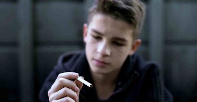 ماذا تفعل إذا بدأ طفلك بالتدخين؟