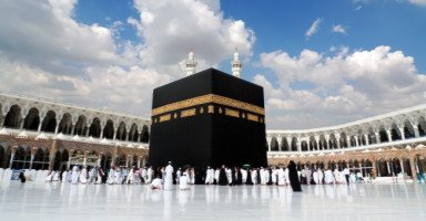 تفسير حلم السفر إلى مكة المكرمة في المنام