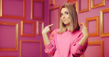 هل أنا مغرورة؟ اختبار الغرور للبنات مقياس 100 درجة