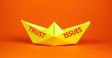 اختبار أزمة الثقة: هل أعاني من أزمة ثقة بالآخرين!