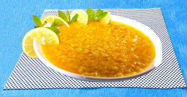 شوربة العدس الأصفر العادية