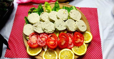 طريقة عمل لانشون الدجاج في البيت