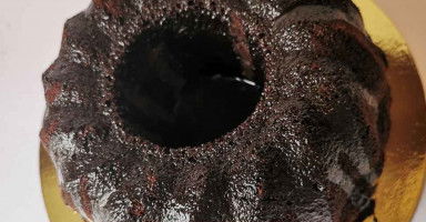 كيكة الكاكو الهشة بالصوص