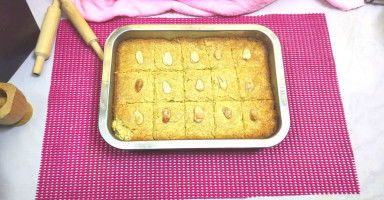 طريقة عمل البسيمة بالسميد والدقيق وجوز الهند