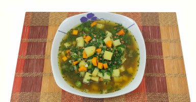 شوربة العدس بحامض اللبنانية