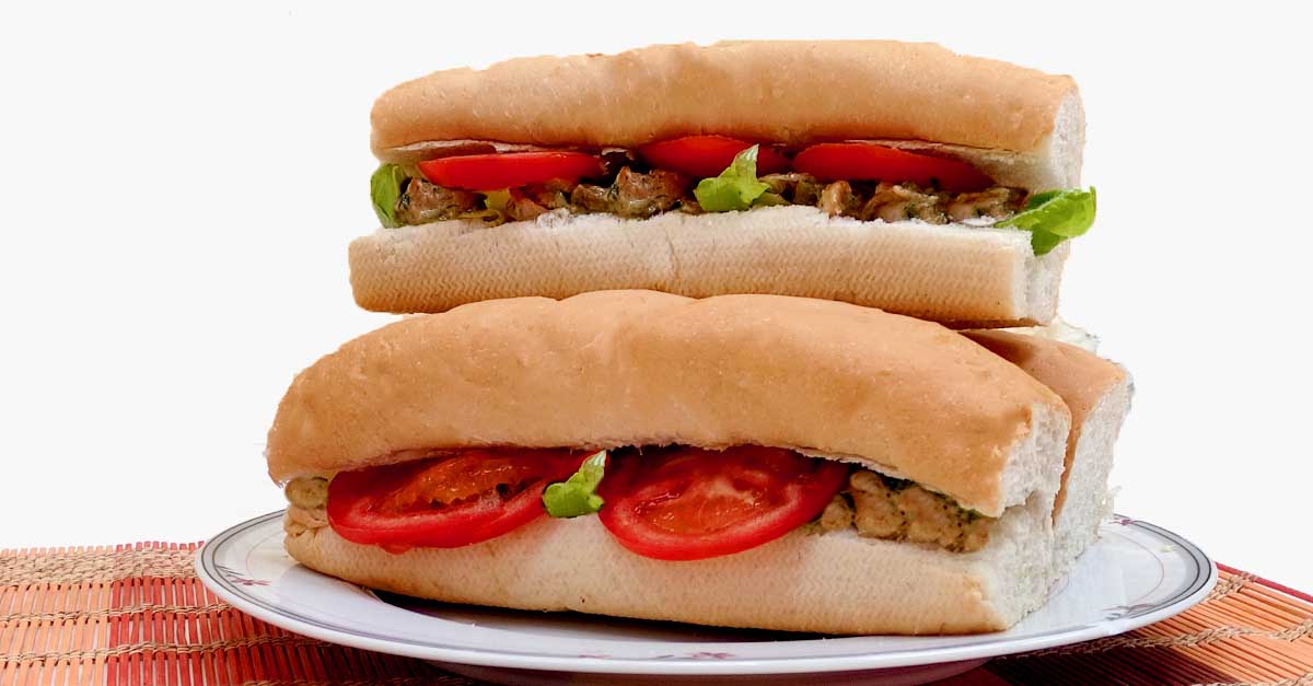 طريقة عمل ساندويش سلطة الدجاج المدرسي