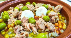 طبق اللبلابي التونسي بالزيتون والبيض